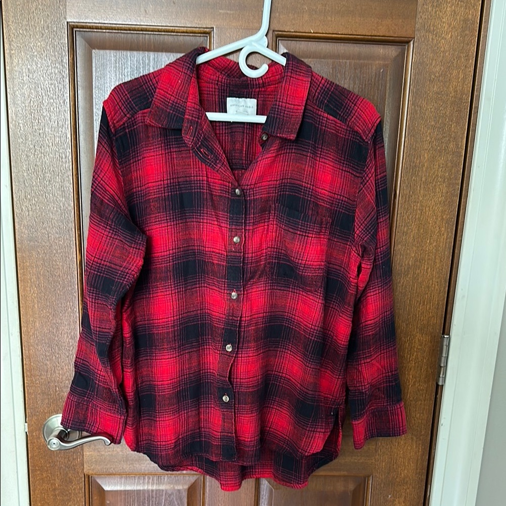 American Eagle Outfitters Red and Black Plaid Button Down Shirt